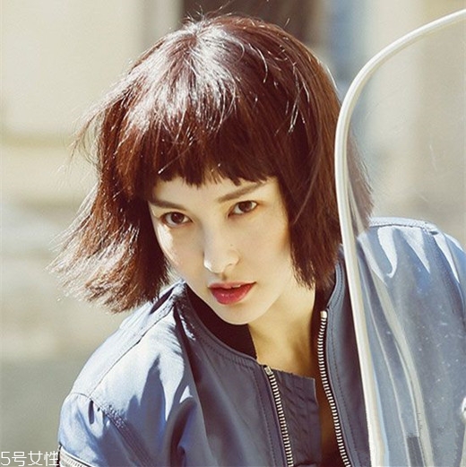 二次元?jiǎng)⒑＿m合什么發(fā)型？讓你個(gè)性十足