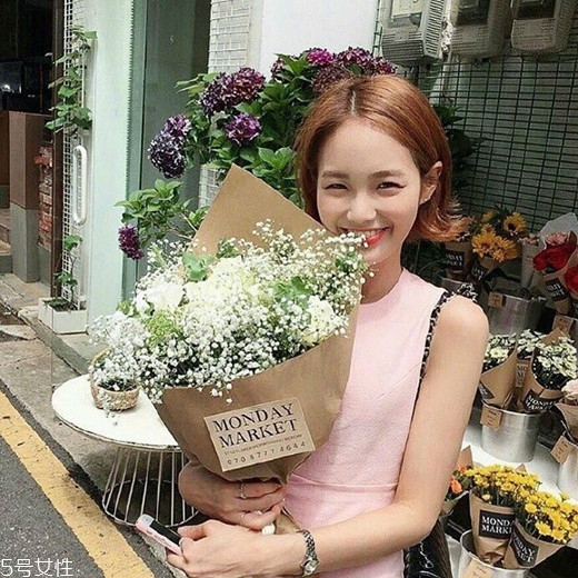 齊肩發(fā)怎么燙好看？女生發(fā)型設(shè)計(jì)與臉形搭配