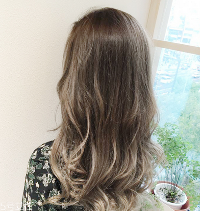 顯白的棕色系發(fā)色有哪些？棕色系發(fā)色大盤點