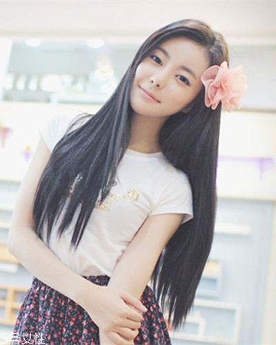 小個(gè)子女生適合什么發(fā)型？蓬松隨意效果