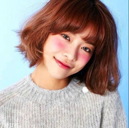 韓式空氣劉海配什么發(fā)型？不失個(gè)性魅力