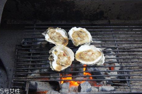 碳烤生蠔怎么吃 美味生蠔吃法 碳烤生蠔怎么吃 美味生蠔吃法