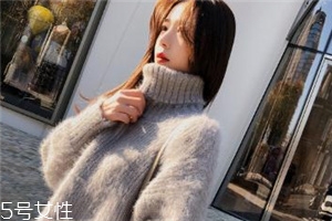 毛衣和保暖衣哪個暖和？過冬首選保暖內(nèi)衣