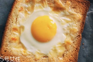 微波爐烤吐司能烤脆嗎 烤吐司的小訣竅 微波爐烤吐司能烤脆嗎 烤吐司的小訣竅