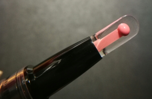 唇彩和口紅哪個危害大？