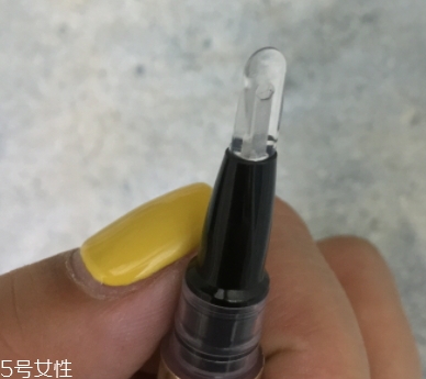 唇彩可以當眼影嗎？不建議這樣使用