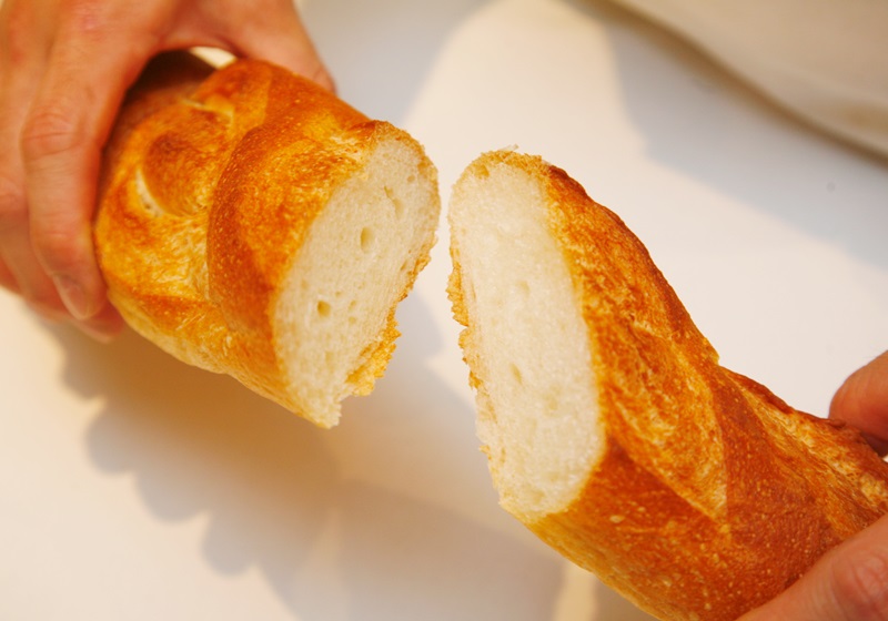 剛出爐的面包適合吃嗎 買面包的注意事項 剛出爐的面包適合吃嗎 買面包的注意事項