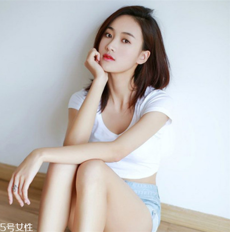 齊肩直發(fā)染什么顏色好看？簡單好看的齊肩發(fā)扎法