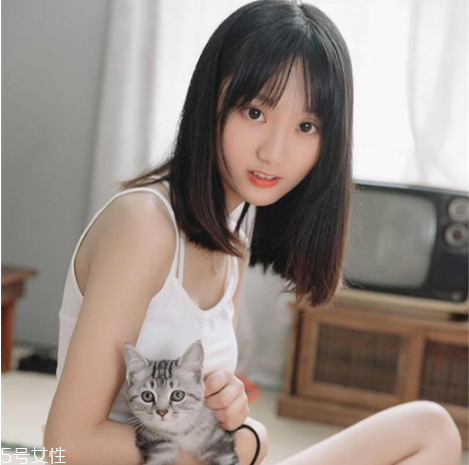 齊肩直發(fā)染什么顏色好看？簡單好看的齊肩發(fā)扎法