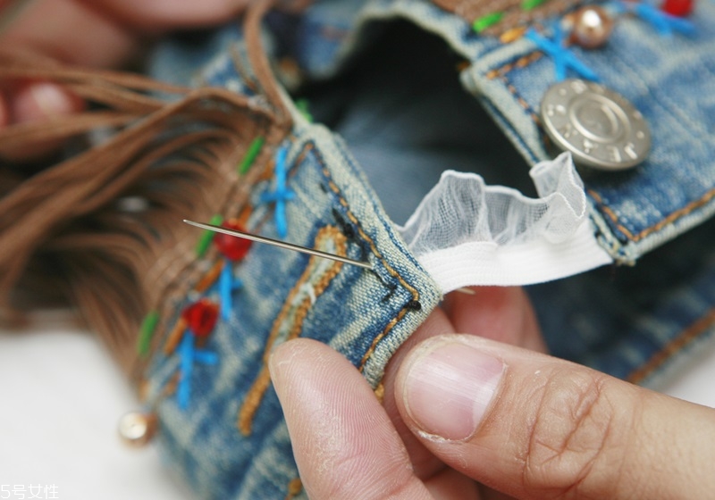 舊衣服改造保濕杯套教程 風(fēng)格多變 舊衣服改造保濕杯套教程 風(fēng)格多變