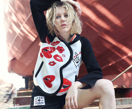 運動外套怎么搭配？打造活力氧氣女孩