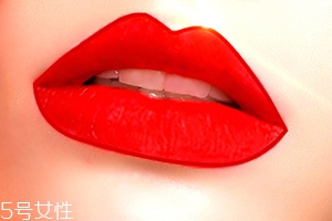 唇膏筆和口紅的區(qū)別 唇膏筆和口紅的區(qū)別