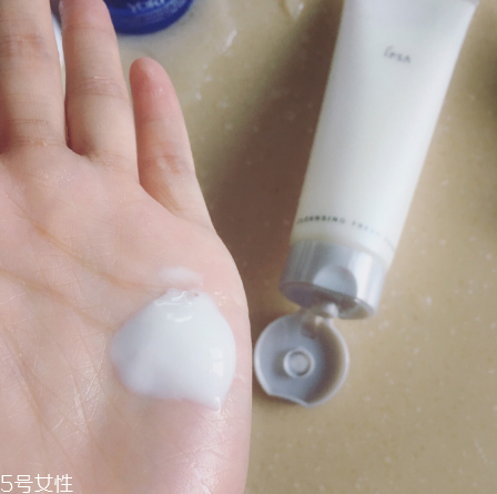 ipsa洗面奶和雅詩(shī)蘭黛洗面奶哪個(gè)好用 ipsa洗面奶和雅詩(shī)蘭黛洗面奶哪個(gè)好用