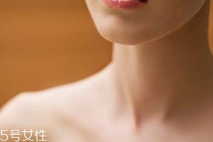 有頸紋是怎么回事？不良習(xí)慣加速頸部肌膚衰老