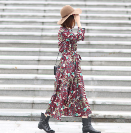 中長款連衣裙怎么搭配？新年聚餐的首選穿搭