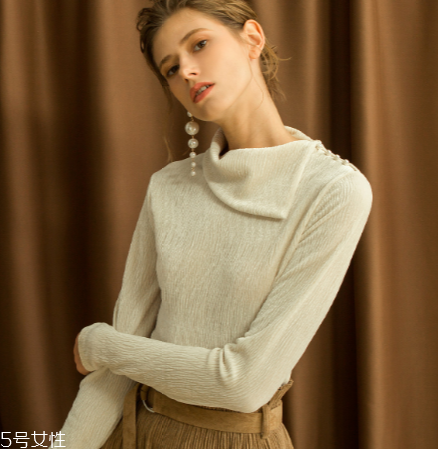 絲絨毛衣怎么搭配？優(yōu)雅氣質(zhì)全靠它