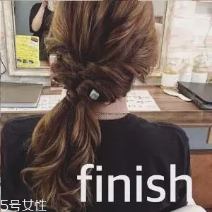 女生冬天長發(fā)怎么編好看？長發(fā)妹紙才懂得的痛