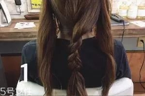女生冬天長發(fā)怎么編好看？長發(fā)妹紙才懂得的痛