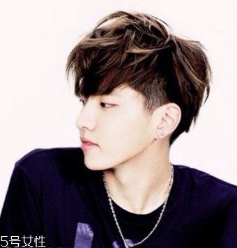 2022最流行發(fā)型顏色男生？男生潮流發(fā)型