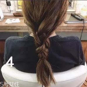 女生冬天長發(fā)怎么編好看？長發(fā)妹紙才懂得的痛