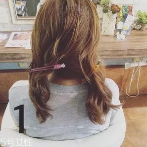 女生冬天長發(fā)怎么編好看？長發(fā)妹紙才懂得的痛