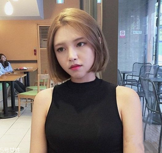 小個(gè)子女生適合什么發(fā)型？蓬松隨意效果