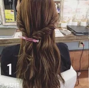 女生冬天長發(fā)怎么編好看？長發(fā)妹紙才懂得的痛