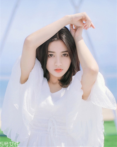 小個(gè)子女生適合什么發(fā)型？蓬松隨意效果