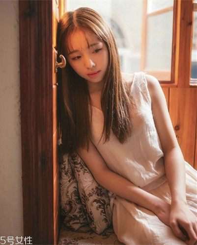 小個(gè)子女生適合什么發(fā)型？蓬松隨意效果