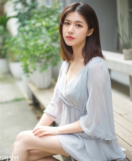 齊肩直發(fā)染什么顏色好看？簡單好看的齊肩發(fā)扎法