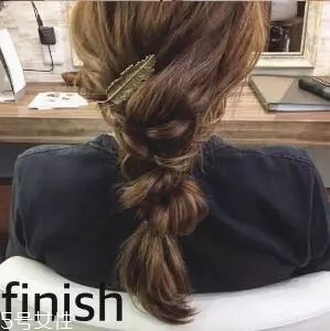 女生冬天長發(fā)怎么編好看？長發(fā)妹紙才懂得的痛