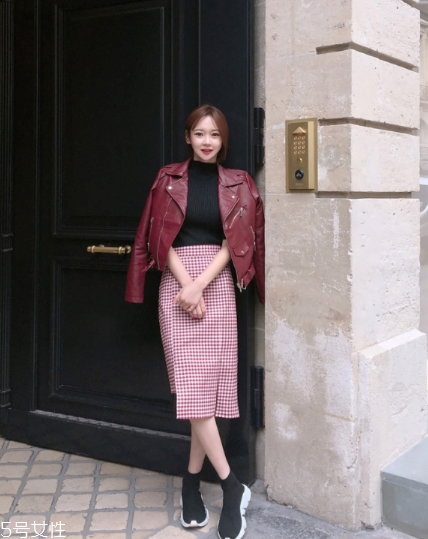 2018流行什么顏色皮衣？為你開啟時(shí)髦春季