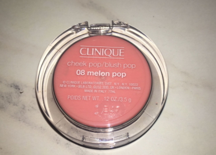 腮紅和散粉使用順序 腮紅散粉你知道先用哪個(gè)嗎？