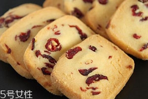 蔓越莓餅干用什么黃油 天然黃油最好 蔓越莓餅干用什么黃油 天然黃油最好