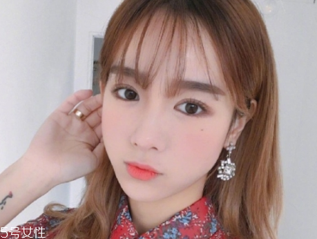 空氣劉海往上翹怎么辦？好前衛(wèi)的空氣劉海