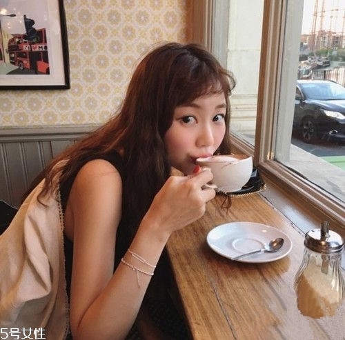 2018冬季流行哪些發(fā)型？今年最流行的10款發(fā)色