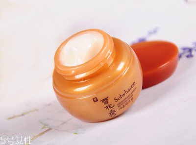 雪花秀彈力面霜和人參面霜哪個(gè)好？滋潤保濕一整天