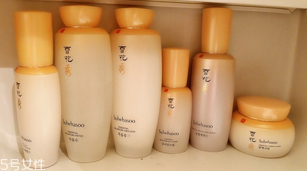 雪花秀彈力面霜和人參面霜哪個(gè)好？滋潤保濕一整天