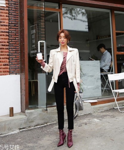 白色皮衣怎么搭配？兼具優(yōu)雅與干練