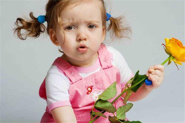 寶寶為什么會特別容易敏感 高敏感兒的四個(gè)特征