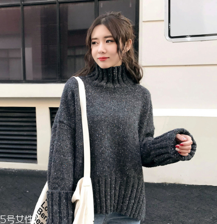 毛衣領(lǐng)口松了怎么辦？跟著小編這樣做