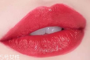 唇部干燥是什么引起的？天生皮薄易脫水