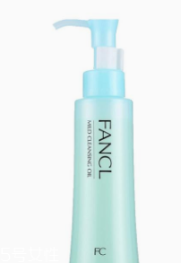 卸妝油可去黑頭嗎？去油效果強勁