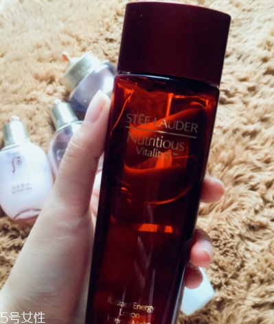 雅詩蘭黛紅石榴和雪花秀滋陰哪個(gè)好？