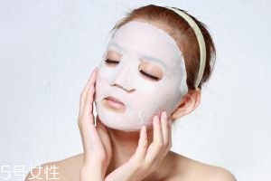 敷完面膜不能化妝嗎？立即化妝傷害大