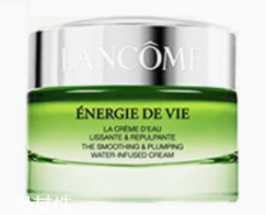 補水面霜哪個牌子好用？補水面霜還是大牌好