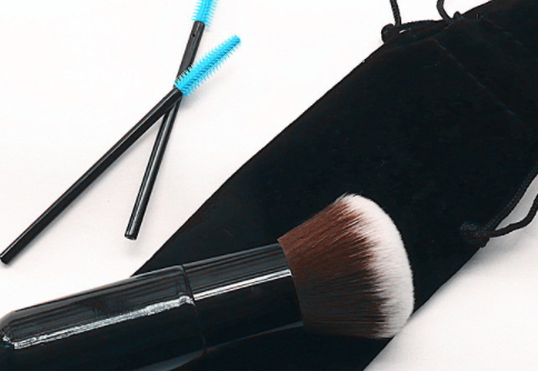 腮紅刷可以當(dāng)修容刷嗎？