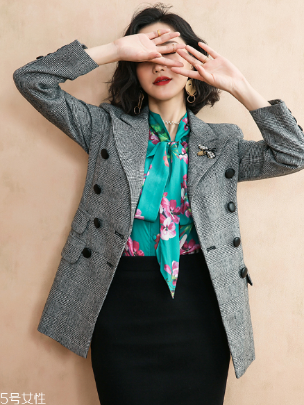 格紋西裝怎么搭配？初春必備的耍酷單品