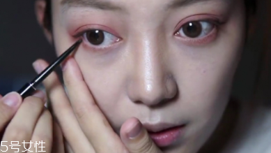 微醺桃花妝怎么化妝？簡(jiǎn)單步驟滿足爆棚少女心