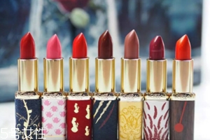 哪些口紅不干？紀梵希302拯救干枯雙唇